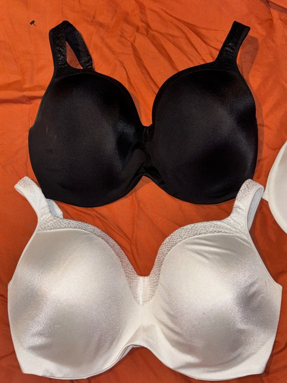 Vanity Fair- Everyday Smooth T-Shirt Bra - Black & White set of 2